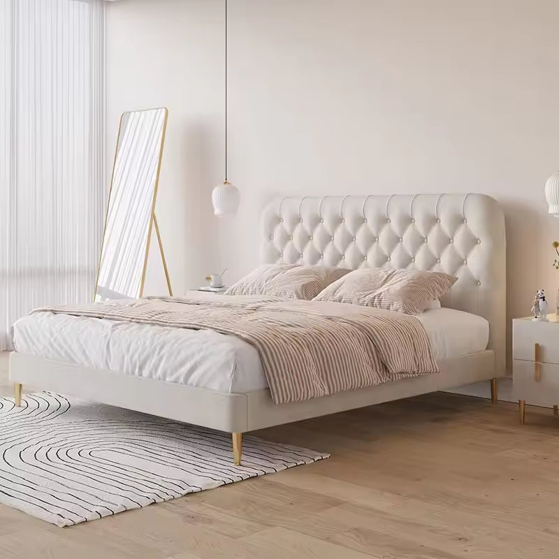 سرير بتصميم مودرن معاصر